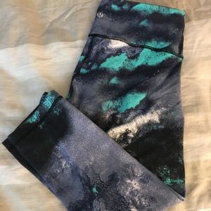 Size 6 crop lululemon leggings